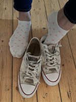 Fußfotze- schnüffel dich weg für mich - Socken und Sneaker Suchtis rufen mich jetzt sofort an !!!